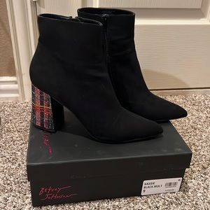 Suede Betsey Johnson boots - Kassie Black Multi size 9